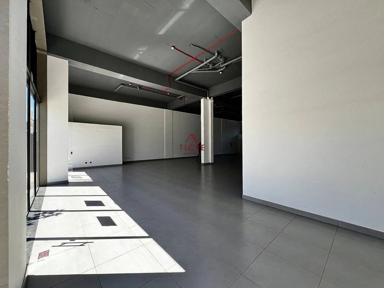 Loja Comercial 259m² Pé-direito de 5,5m - Foto 4
