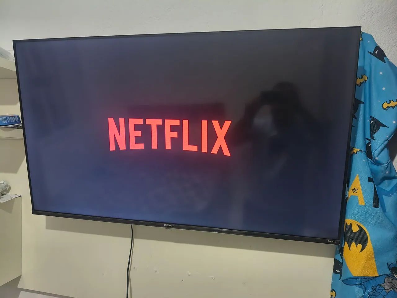 Vendo essa tv 43 polegadas smart 4K  - Foto 2