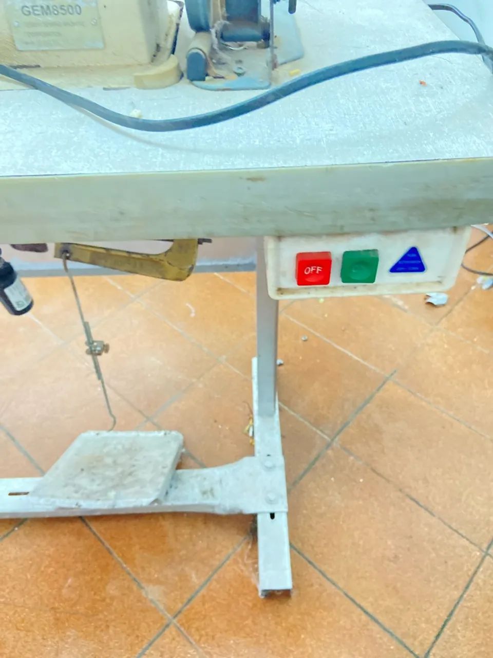 Máquina reta usada Gemsy - Foto 2