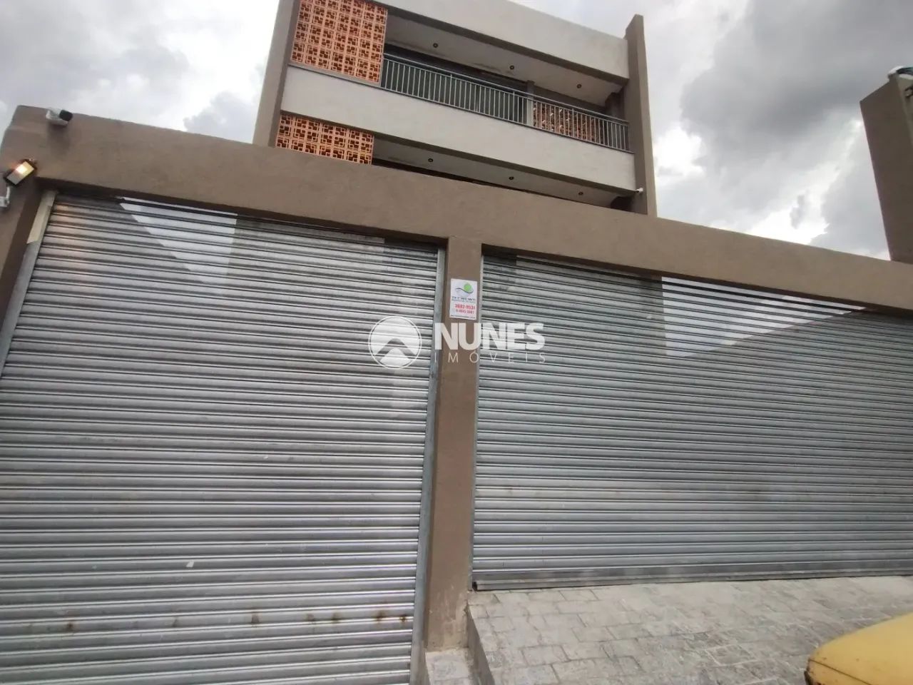 Prédio comercial com 270 m², com 4 salões livre e versátil, ideal para diferentes tipos de