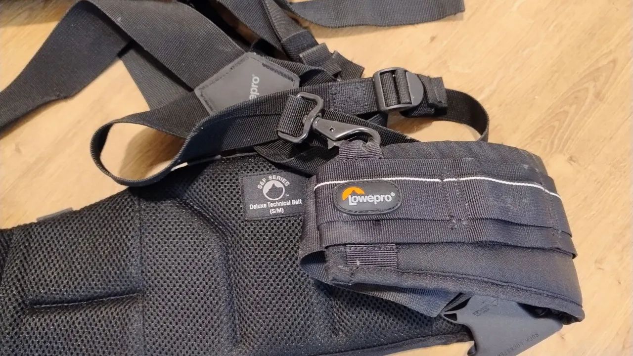 Harness/Colete da Cotton Carrier e LowePro Impecavel - Foto 4