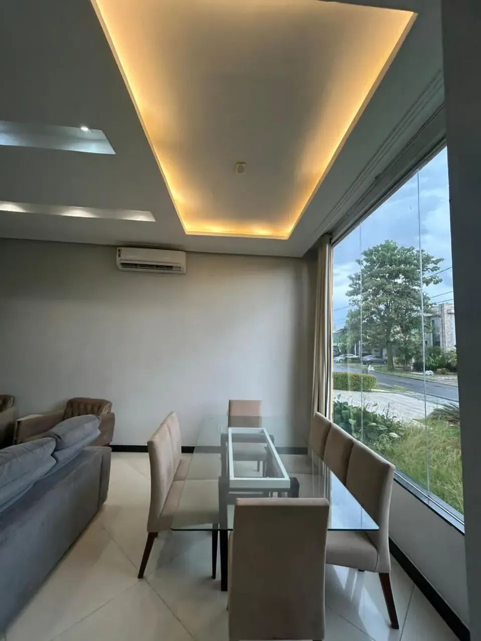 Casa para aluguel possui 450 m² com 4 quartos, sendo 3 suítes e piscina em Parque Verde -  - Foto 3