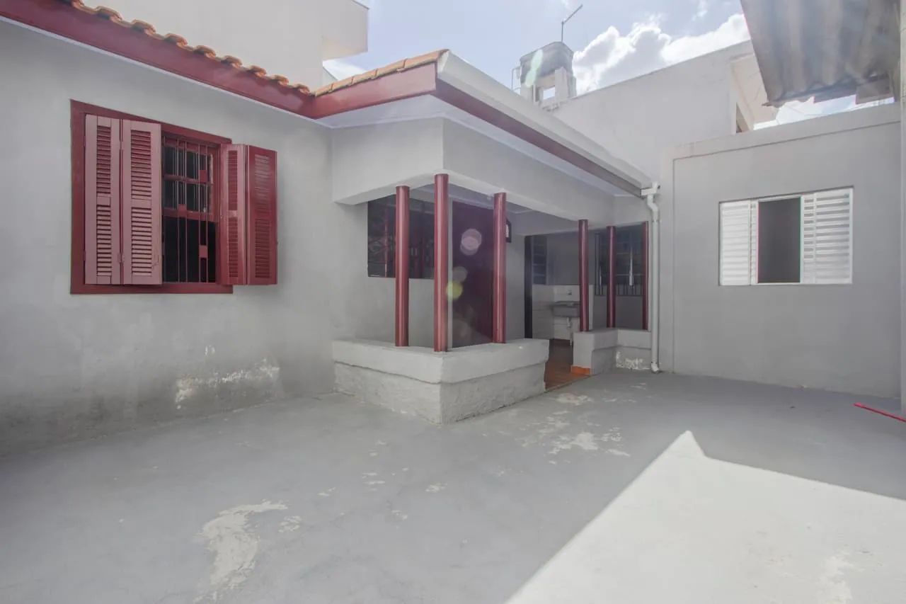 Casa comercial na Rua Joaquim Pedro Getúlio, 117  65 m²