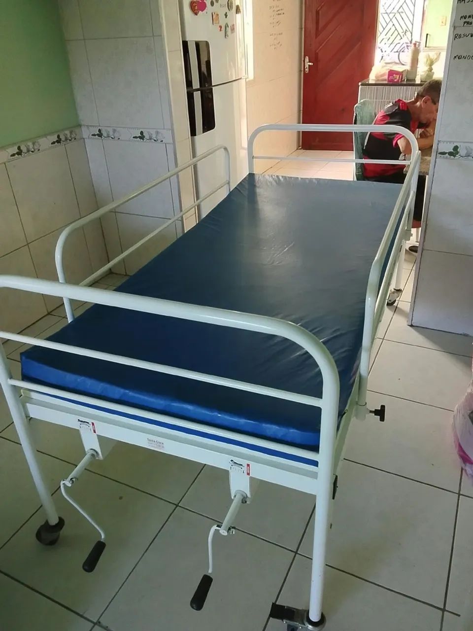 Cama hospitalar semi nova - Foto 3