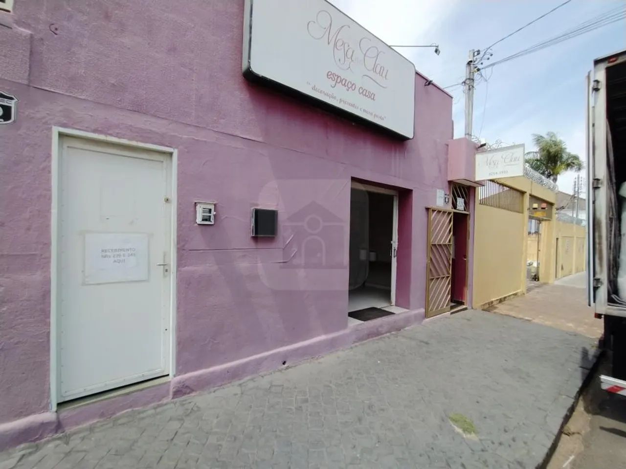 Casa para locação comercial e residencial no bairro Martins - Foto 2