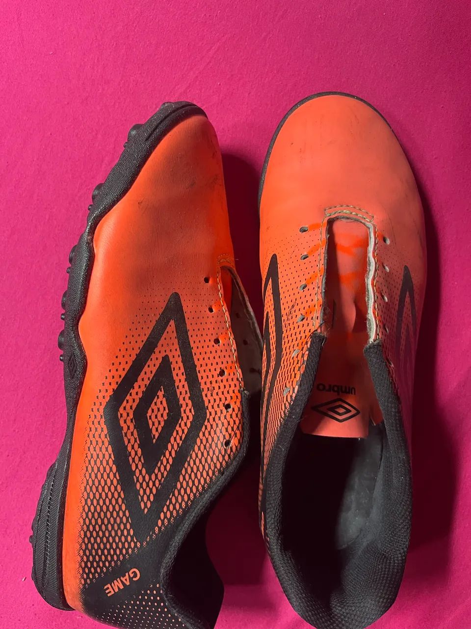 Chuteira society umbro 