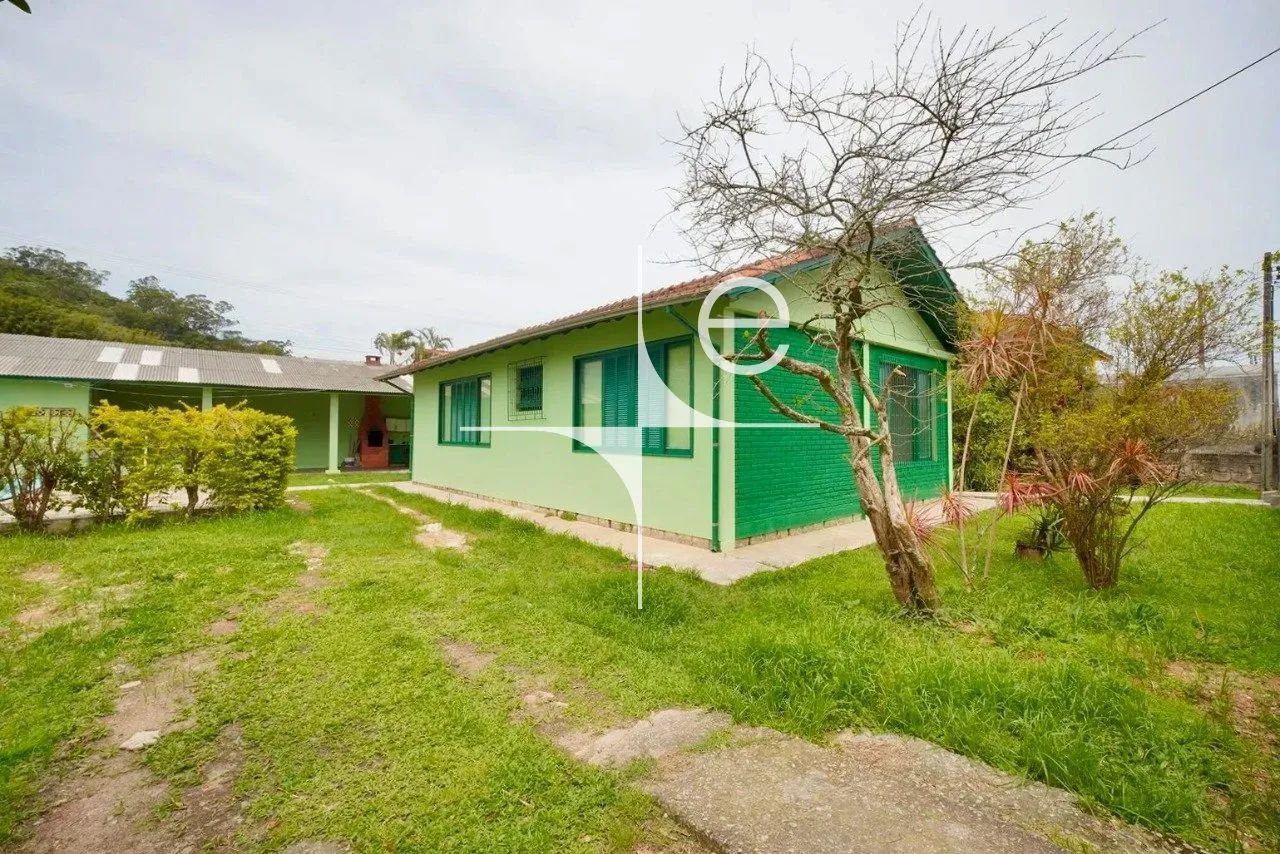 Casa 3 quartos no Sambaqui - Florianópolis