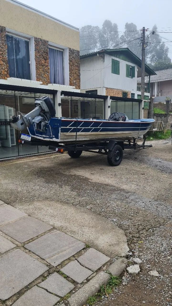 BARBADA Barco alumínio com Motor 30 HP e reboque 