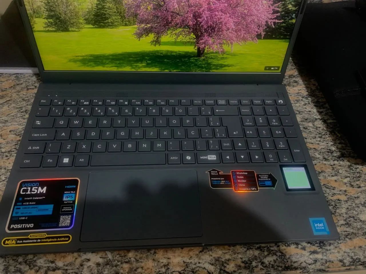Vendo Notebook , Com Nota Fiscal, ja vem com IA - Foto 3