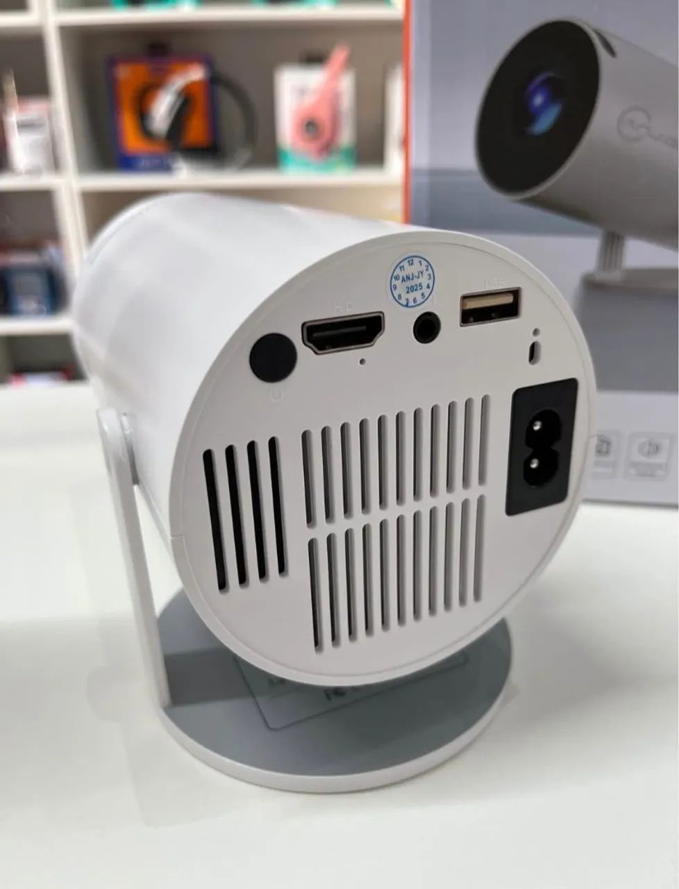 Projetor de vídeo HY300 ANDROID, USB, Espelhamento, controle, bivolt (PROMOÇÃO) - Foto 2