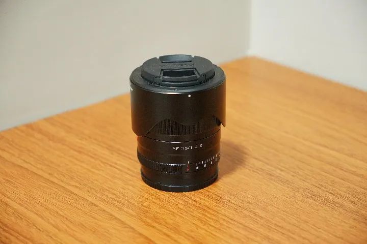 Lente Viltrox 33mm f/1.4 para Sony E-mount (APS-C) - Foto 3