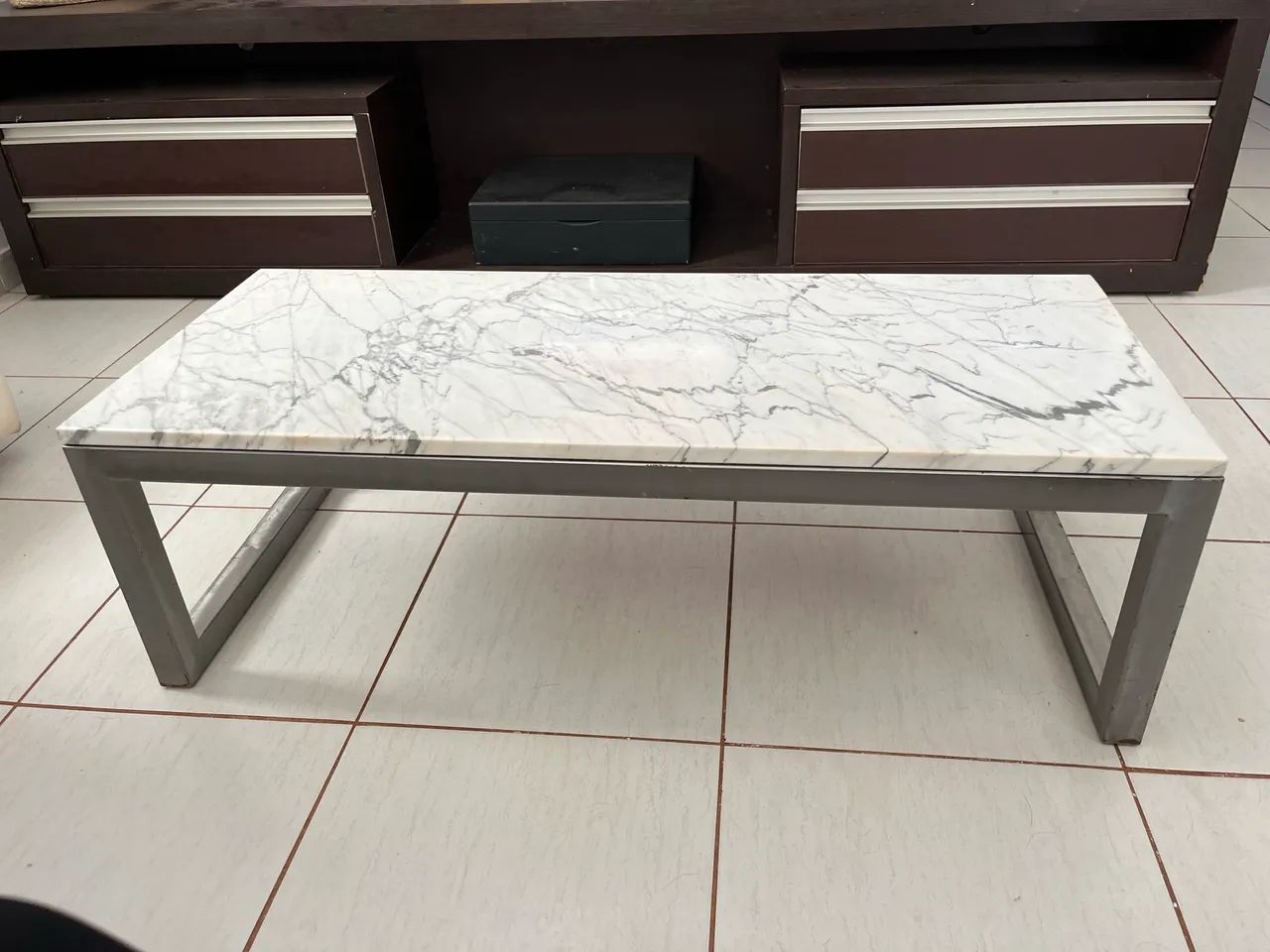 Conjunto de mesas de centro e laterais em mármore Carrara 