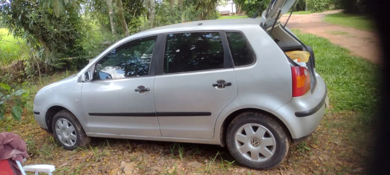 Volkswagen Polo Polo 1.6 Mi/ S.Ouro 1.6Mi 101cv 8V 5p 2003