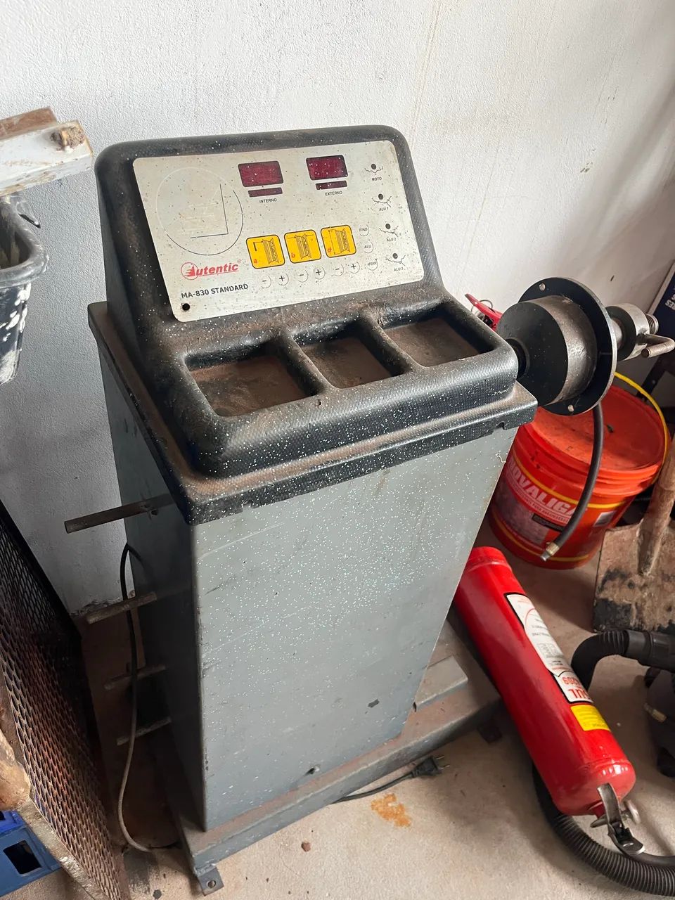Vendo máquina d balancer pneus  - Foto 2