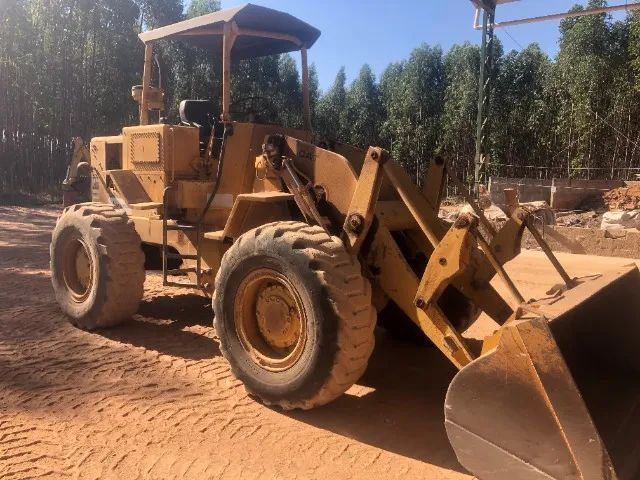 PÁ CARREGADEIRA CAT 930 R ANO 1987 - Foto 6