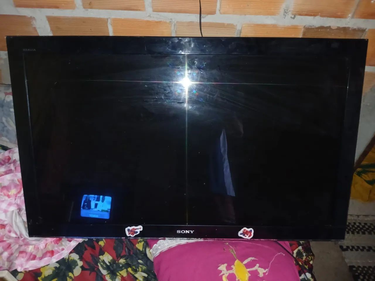 Vendo 3 smart tv 40 " polegadas Tvs com defeito apenas só sai a voz não aparece imagem