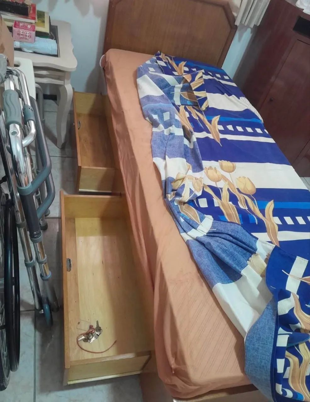 Cama com colchão de solteiro  - Foto 3