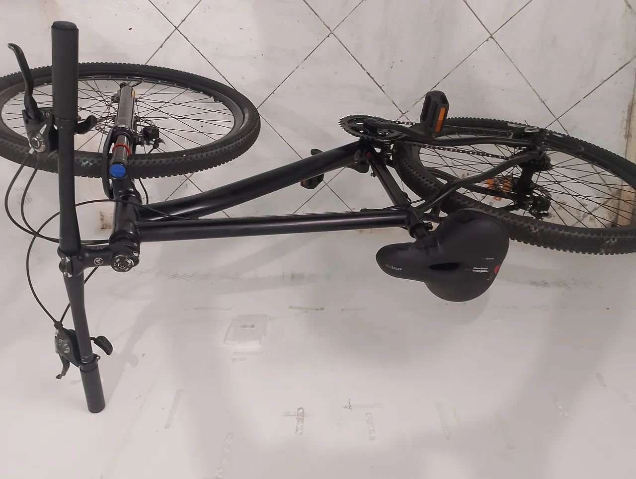 BICICLETA ARO ARO 29-ECELENTE ESTADO - Foto 4
