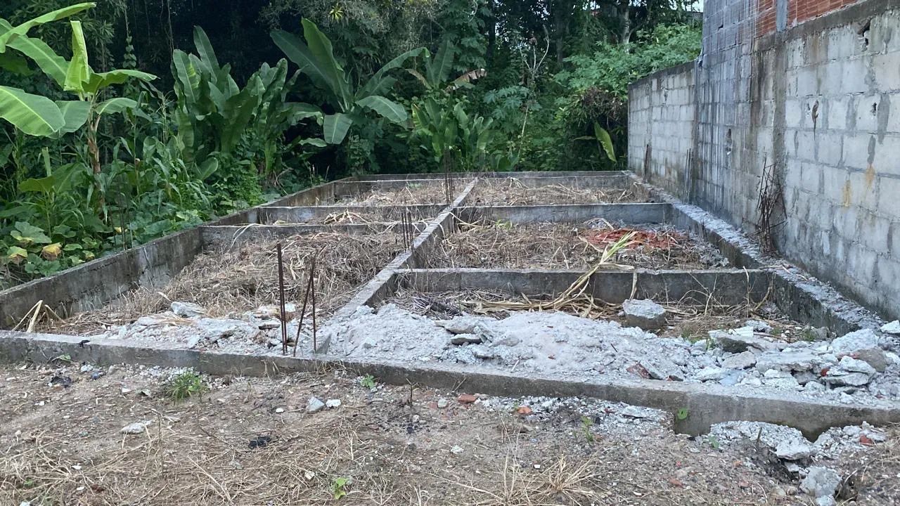 Vendo Terreno Banco da Vitória com fundação pronta - Foto 2