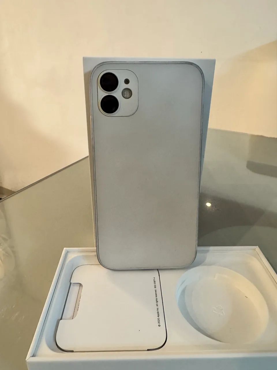IPhone 11 - Branco 64Gb de R$ 1.100 por R$ 900, - Foto 3
