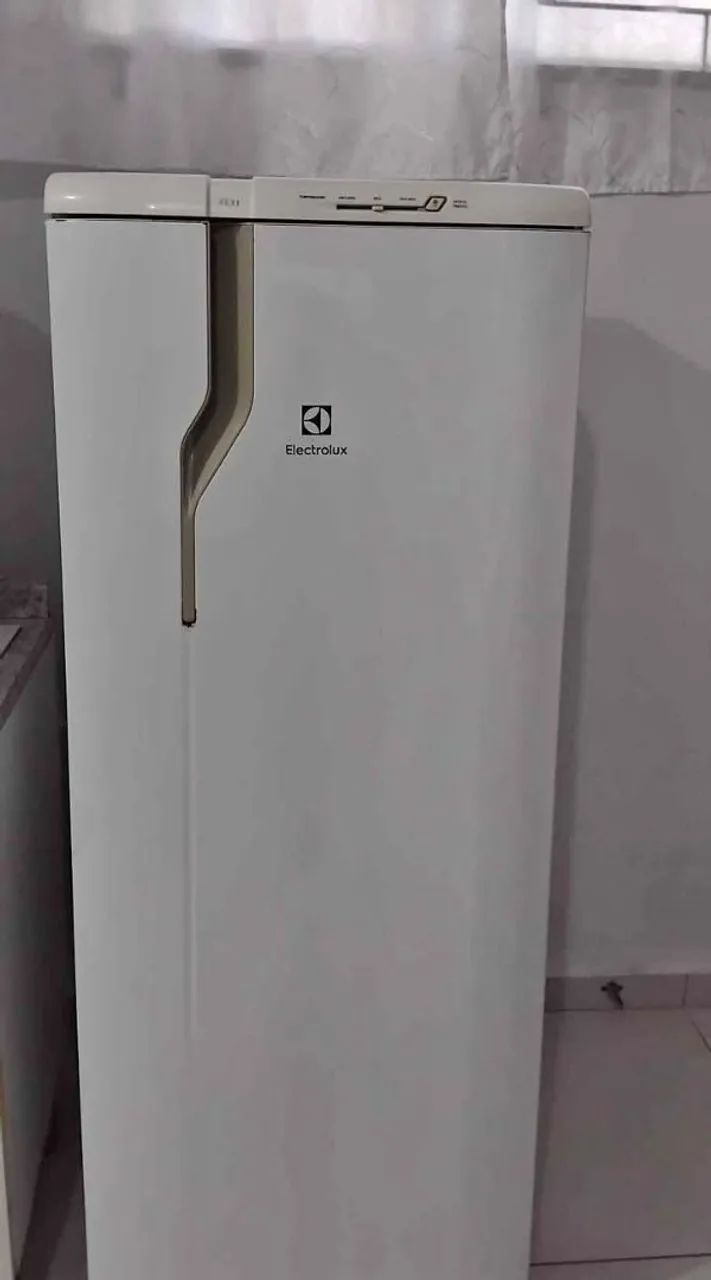 Geladeira impecável 1 mês de Garantia!