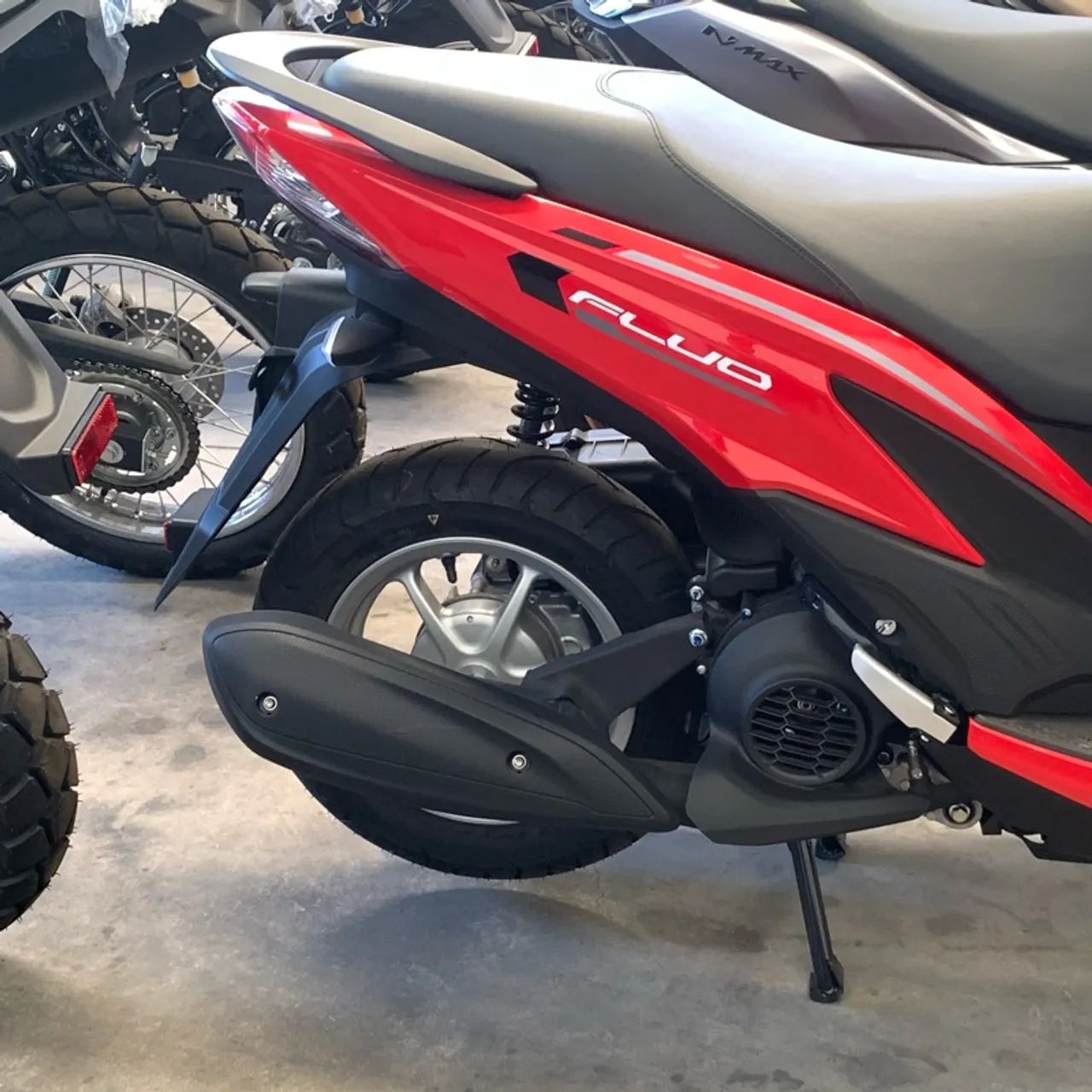 Yamaha Fluo 125 cc  - Foto 5
