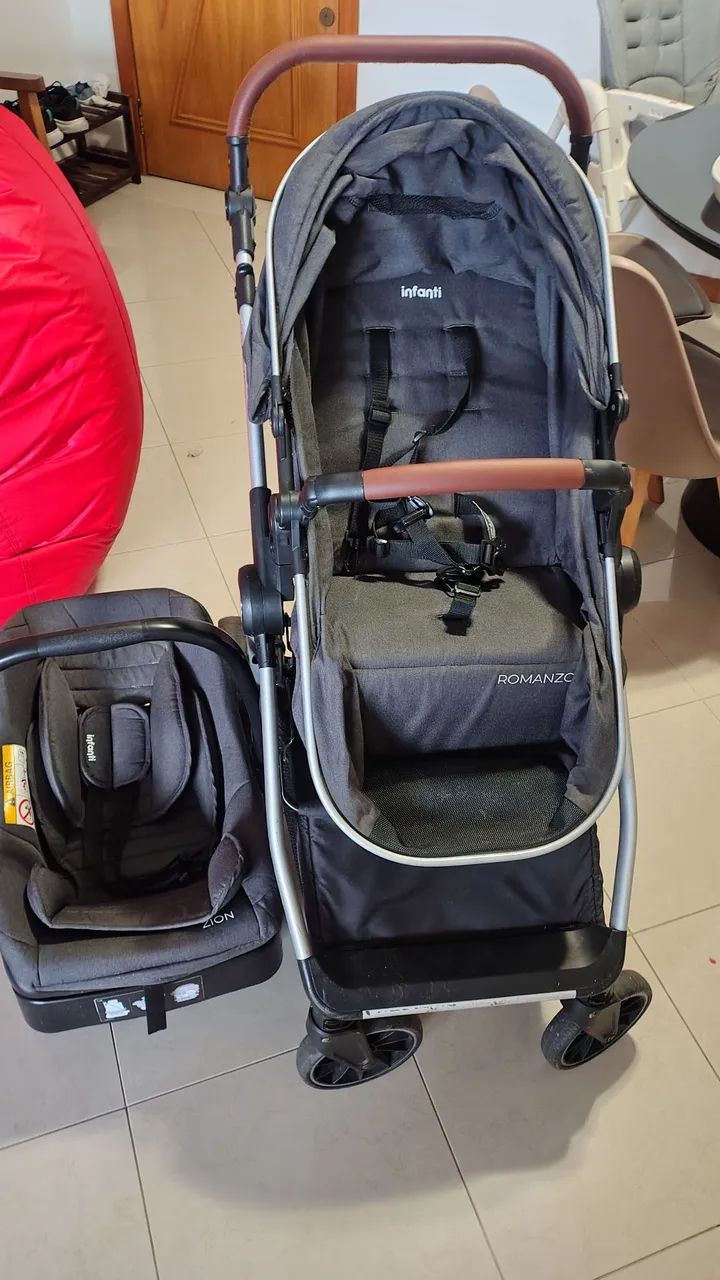 Carrinho bebê trio Romanzo