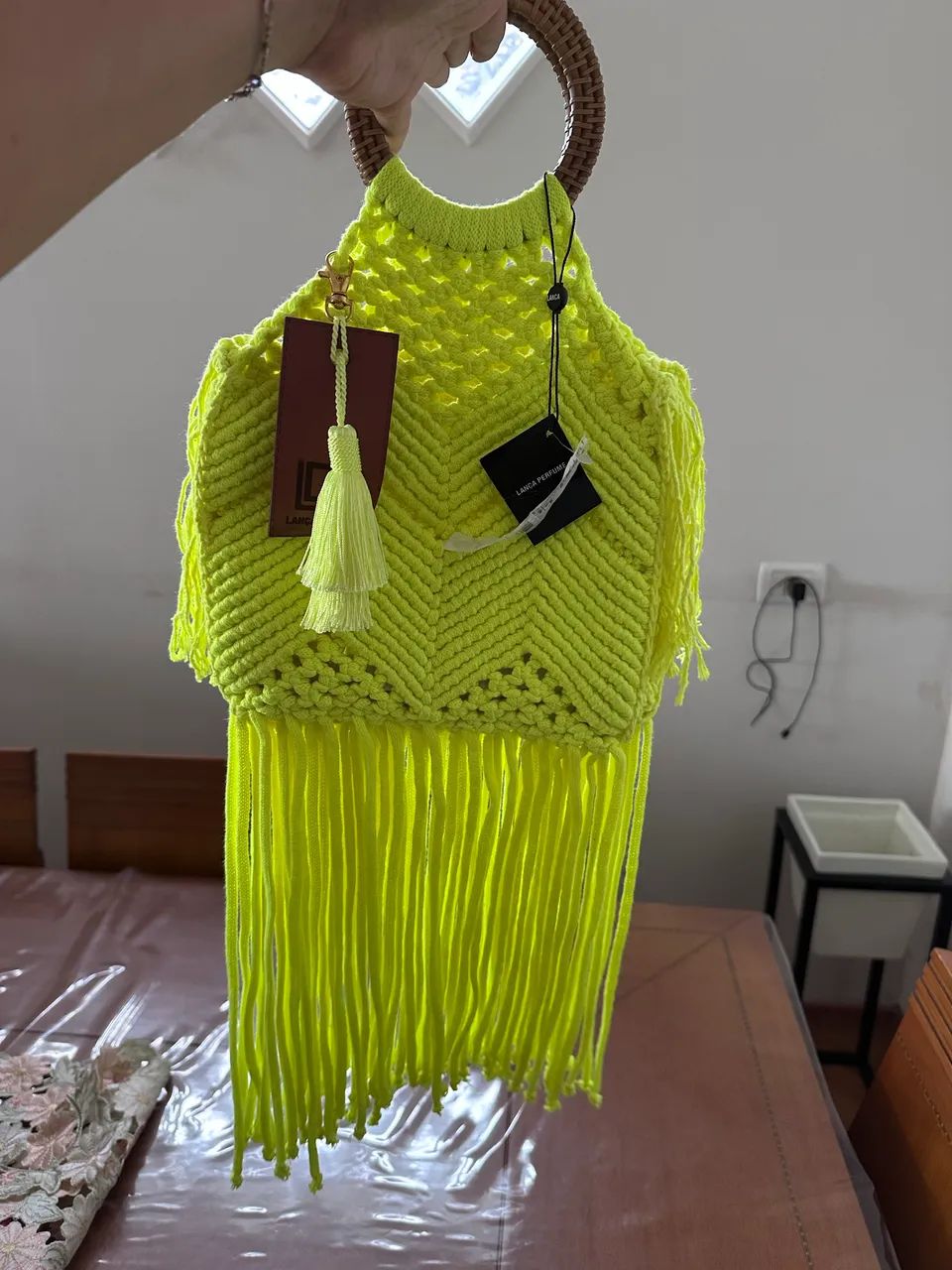 Bolsa Tramada Lança Perfume