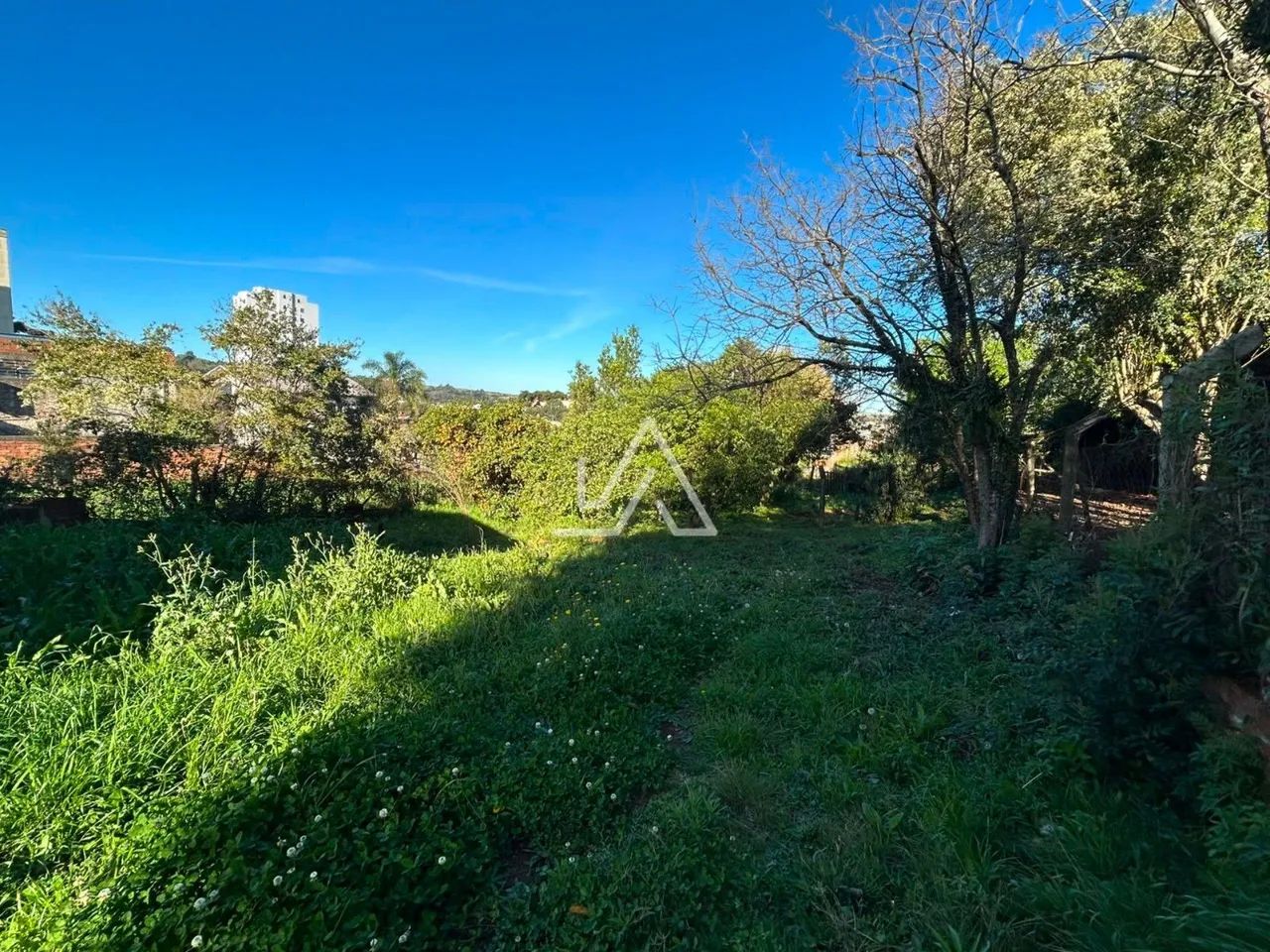 TERRENO AMPLO E ESTRATÉGICO