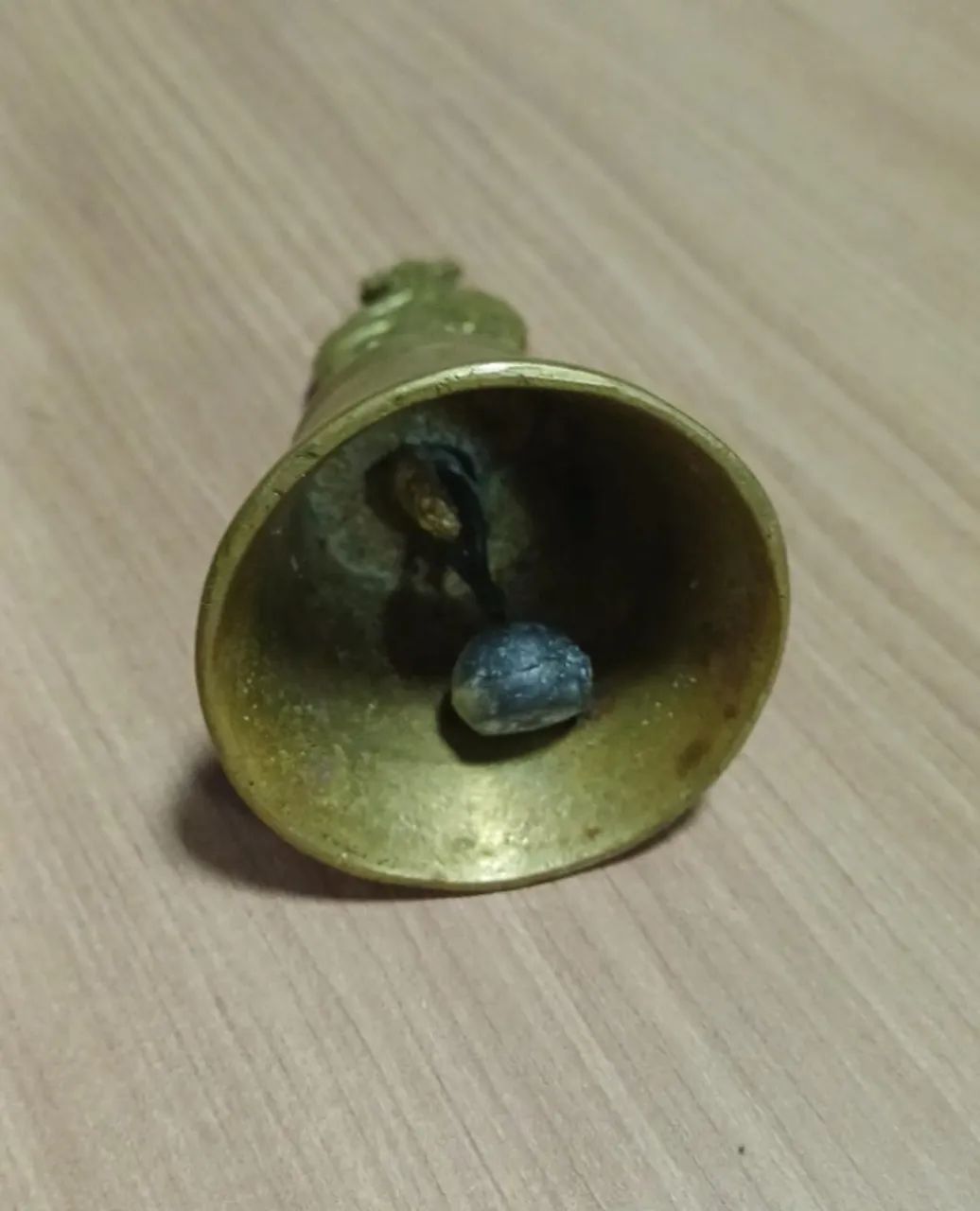Sino de mão em metal maciço - Indiano - Foto 2