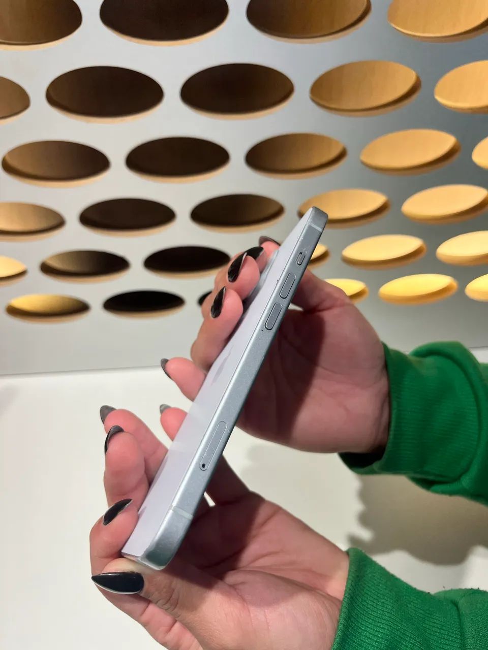 iPhone 15 128g Azul (branco)