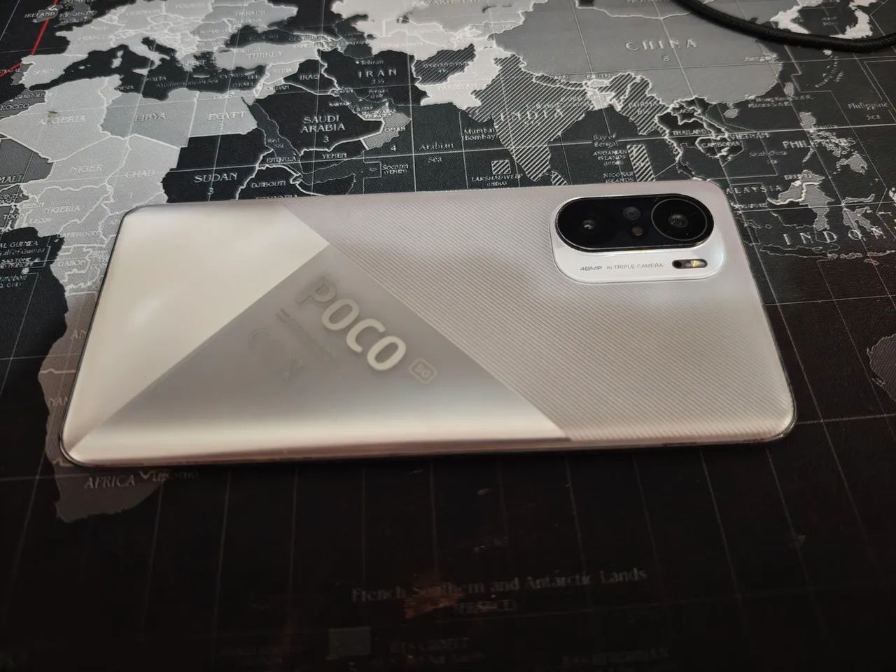 Vendo POCO F3, 128GB 8GB RAM