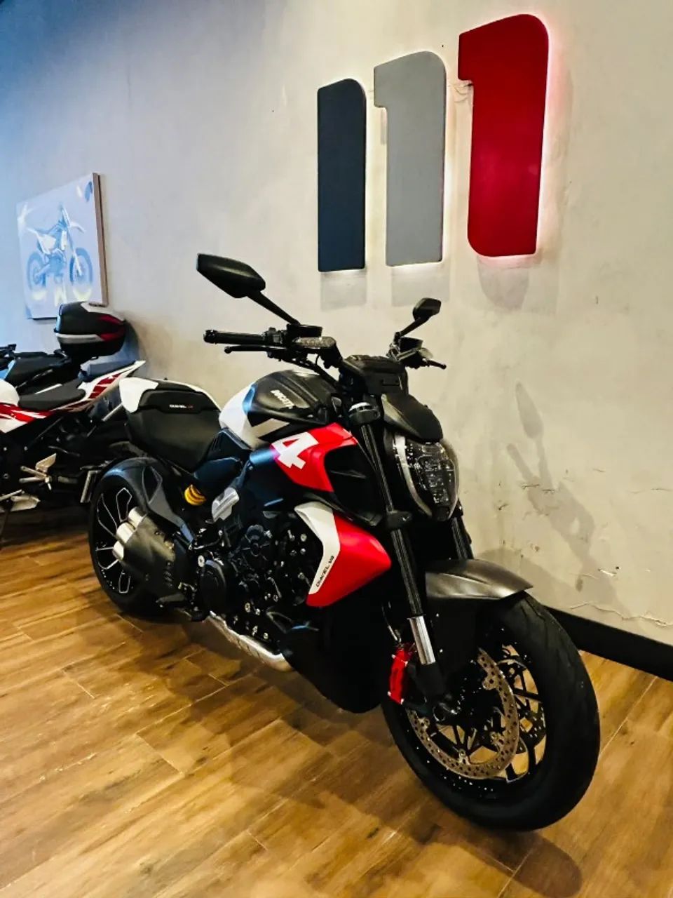 DIAVEL V4 2026 - Foto 2