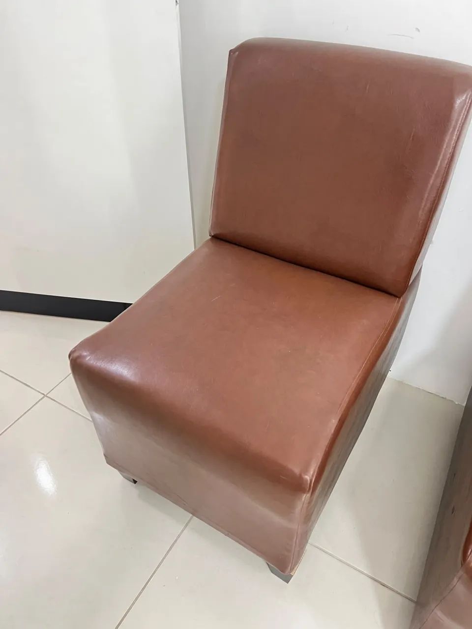 Cadeira sem braço , confortável , corino - Foto 2