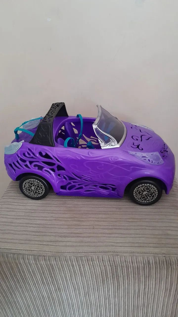 Carro monster high scaris 