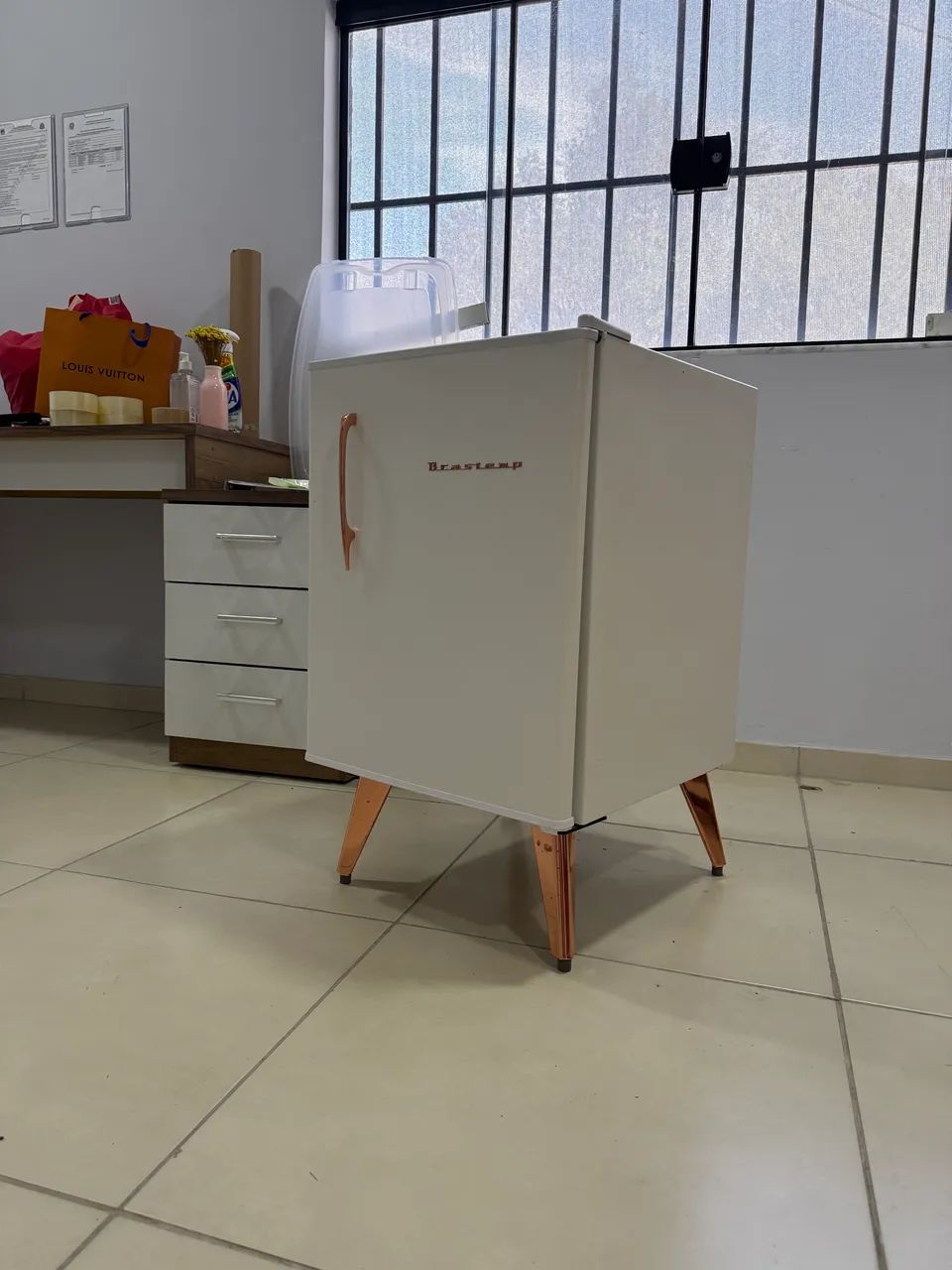 Frigobar Brastemp Retrô Rosé