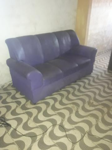 Vendo um sofá de 3lugar semi novo