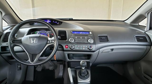 Honda Civic Lxs 2010; 1.8 flex; impecável - Foto 2