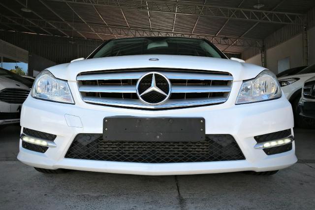 Mercedes Benz C180 Sport Turbo 1.6. Branco 2013/2014