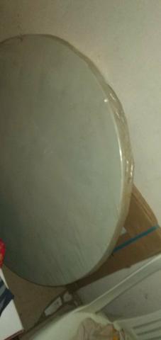 Mesa de plástico com 4 cadeiras tudo novo - Foto 2