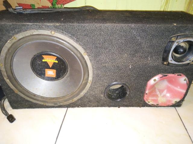 Vendo som automotivo