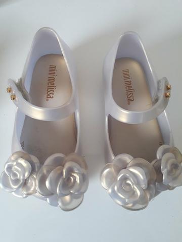 Sapatos semi novos e mto conservados Melissa tamanho 19 e sapato tamanho 20