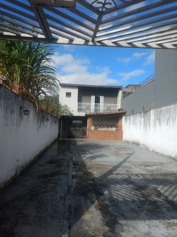 Casa, em ótimo Bairro em Suzano com suite e vaga para 10 carros - Foto 2