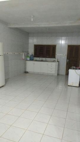 Casa em rua pública - Foto 4