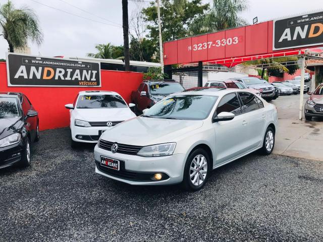 Jetta 2012 Flex com teto solar
