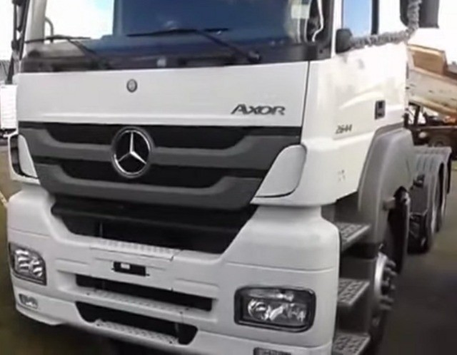 MERCEDES BENZ AXOR 2644 S/SL 6X4 ANO 2013