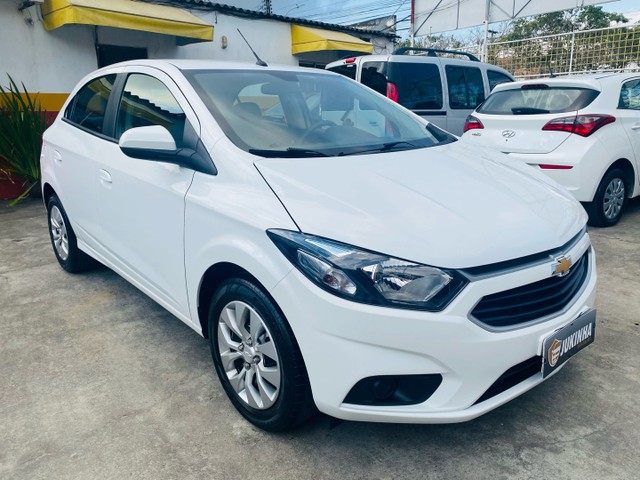 ONIX 1.4 LT AUTOMÁTICO