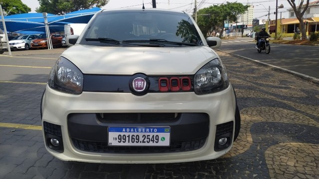 FIAT UNO SPORTING 2015 AUT