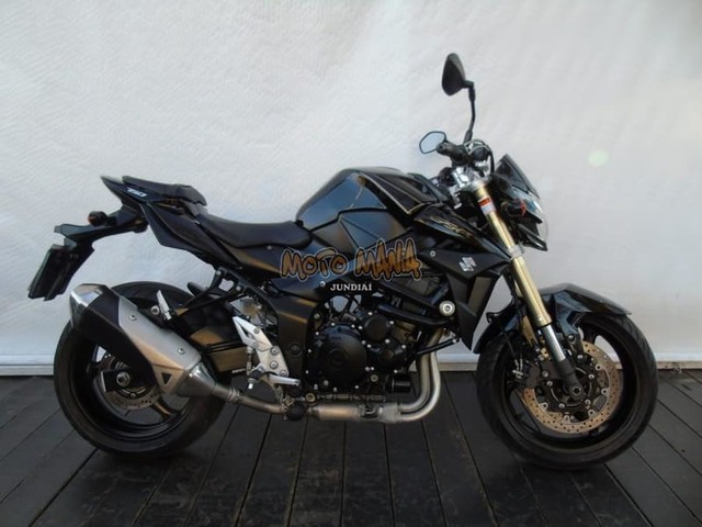 SUZUKI GSR 750 2014 PRETA