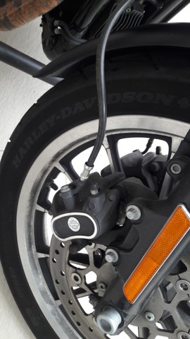 HARLEY DAVIDSON 883 2014